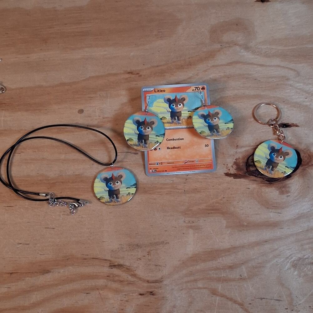 Handmade Litleo Jewelry Set Earrings Necklace Keychain Set Round Resin Card